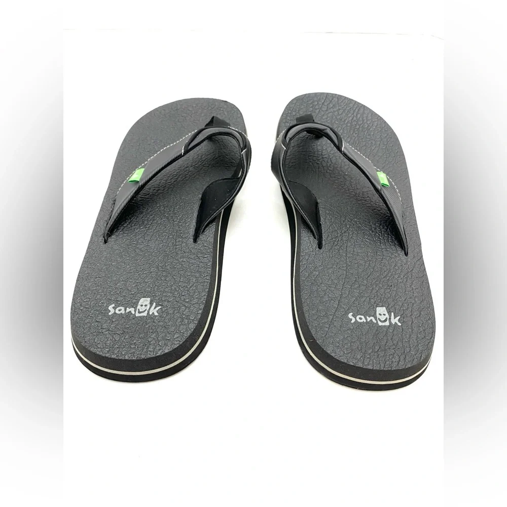 Sanuk brand description